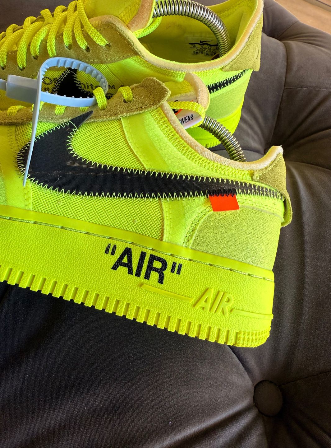 Nike Air Force 1 Low Off-White Volt - Sneakers Usate | ResellZone