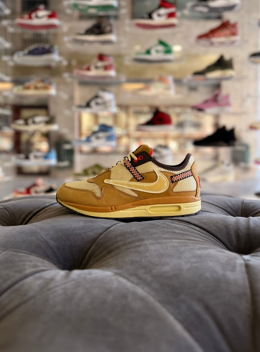 Nike Air Max 1 Travis Scott Cactus Jack Wheat Lemon Drop - Sneakers Usate | ResellZone