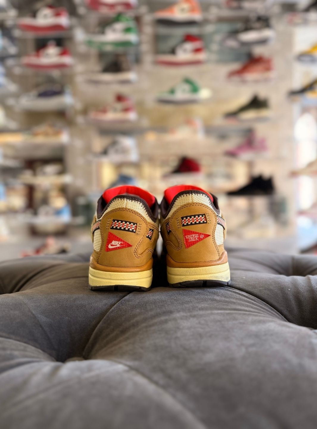 Nike Air Max 1 Travis Scott Cactus Jack Wheat Lemon Drop - Sneakers Usate | ResellZone