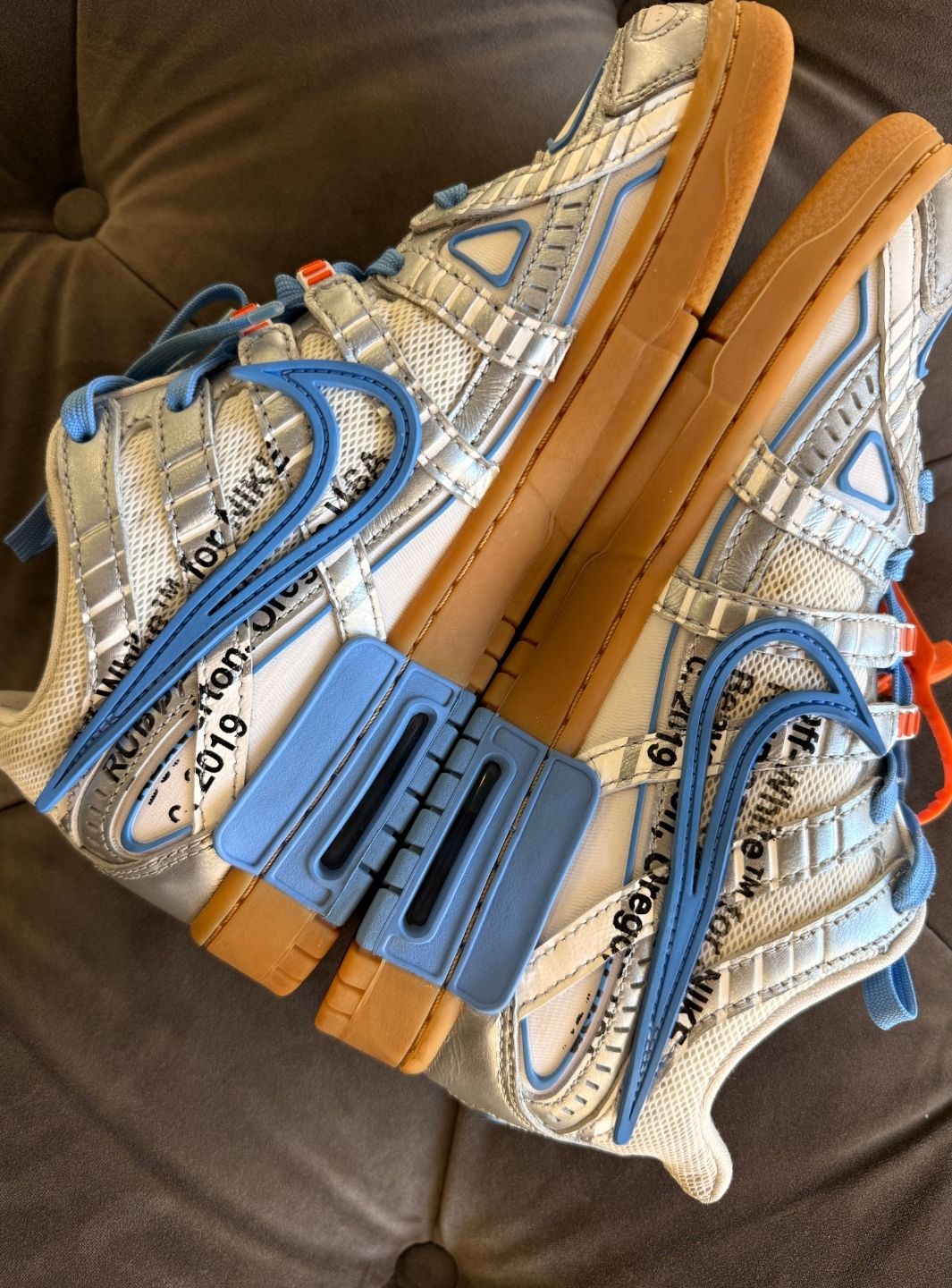 Nike Air Rubber Dunk Off-White UNC - Sneakers Usate | ResellZone