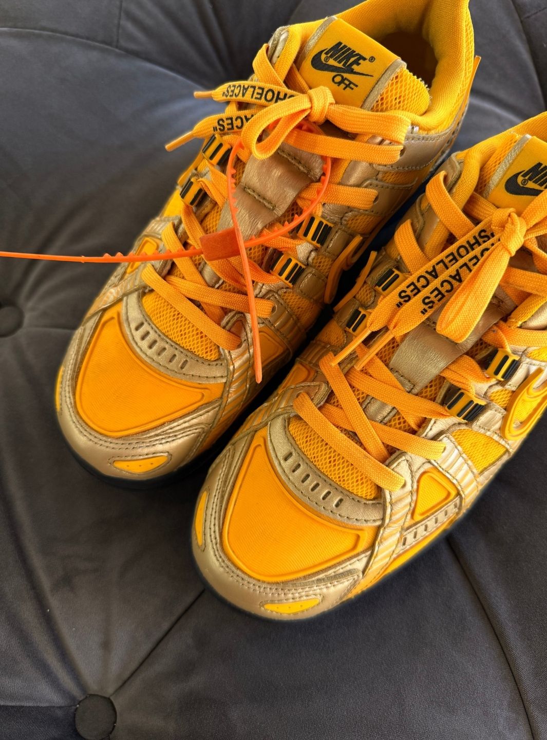 Nike Air Rubber Dunk Off-White University Gold - Sneakers Usate | ResellZone
