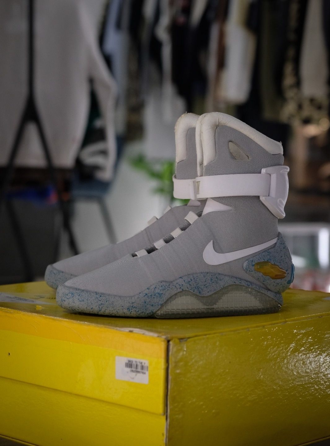 Nike MAG Back to the Future (2011) - 417744-001 | ResellZone