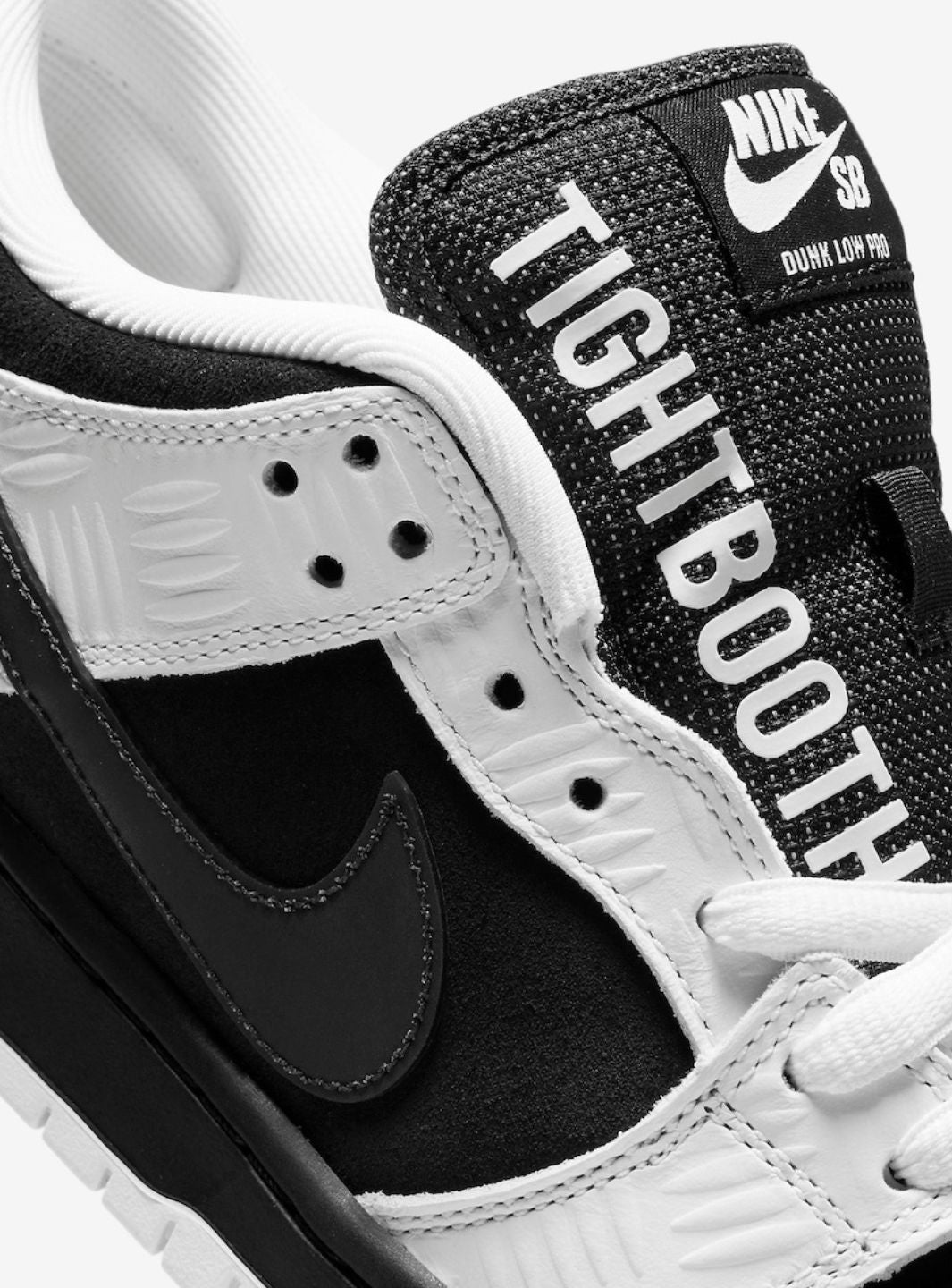 Nike SB Dunk Low Tightbooth