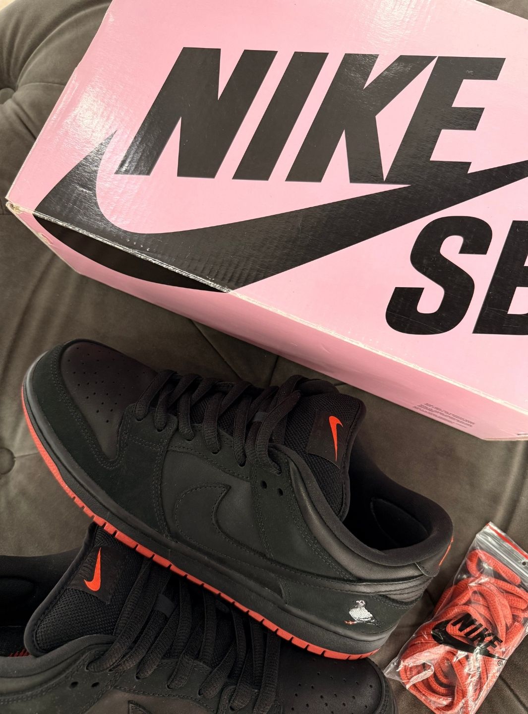 Nike SB Dunk Low Black Pigeon - Sneakers Usate | ResellZone