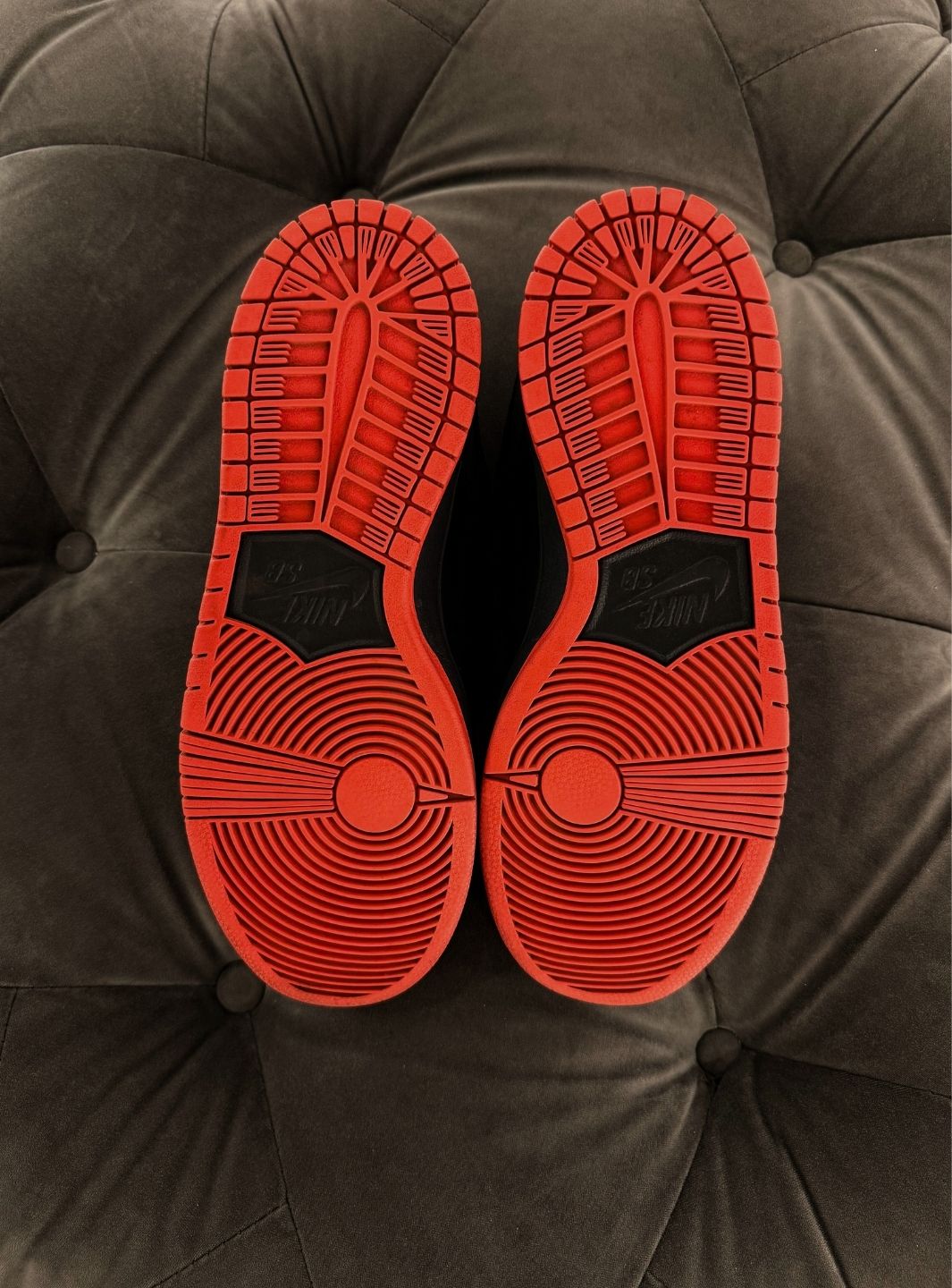 Nike SB Dunk Low Black Pigeon - Sneakers Usate | ResellZone