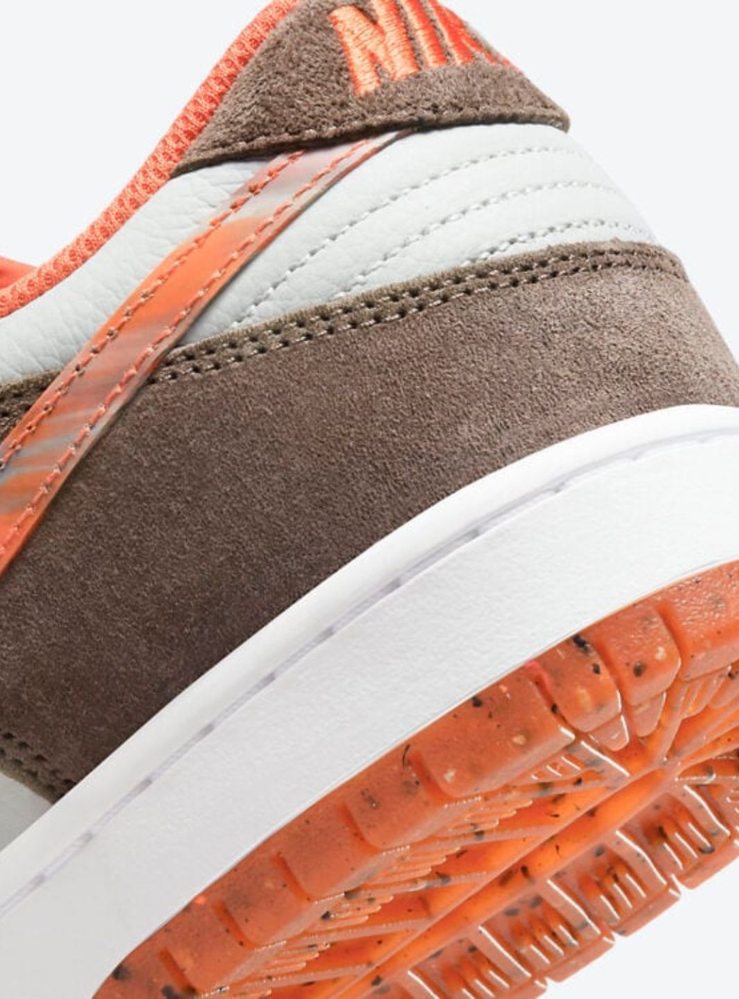Nike SB Dunk Low Crushed D.C. - DH7782-001 | ResellZone