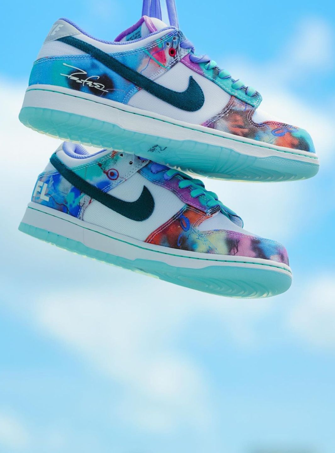 Nike SB Dunk Low Futura Laboratories Bleached Aqua -  HF6061-400 | ResellZone