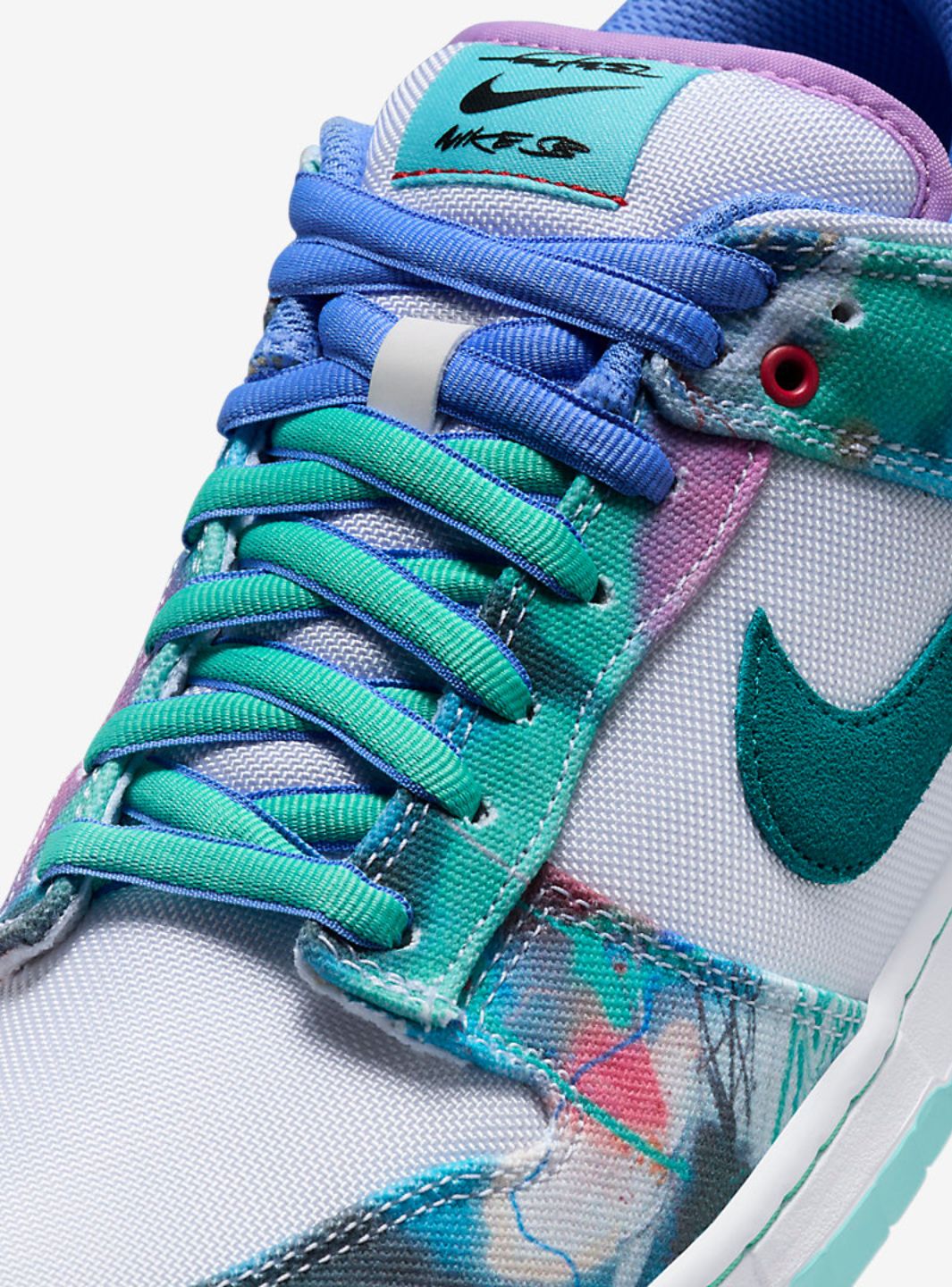 Nike SB Dunk Low Futura Laboratories Bleached Aqua -  HF6061-400 | ResellZone