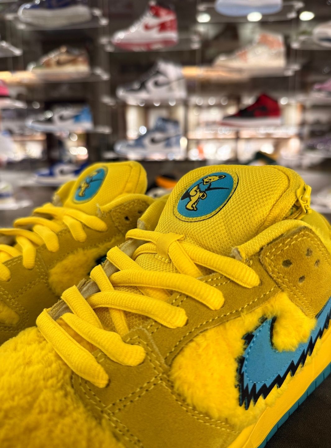 Nike SB Dunk Low Grateful Dead Bears Opti Yellow - Sneakers Usate | ResellZone