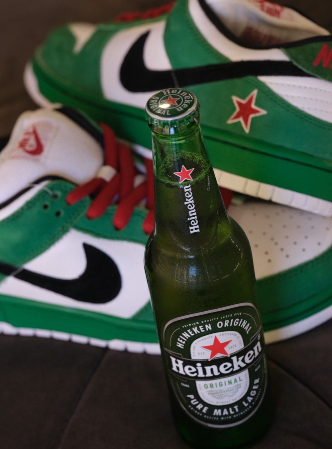 Nike SB Dunk Low Heineken - 304292-302 | ResellZone