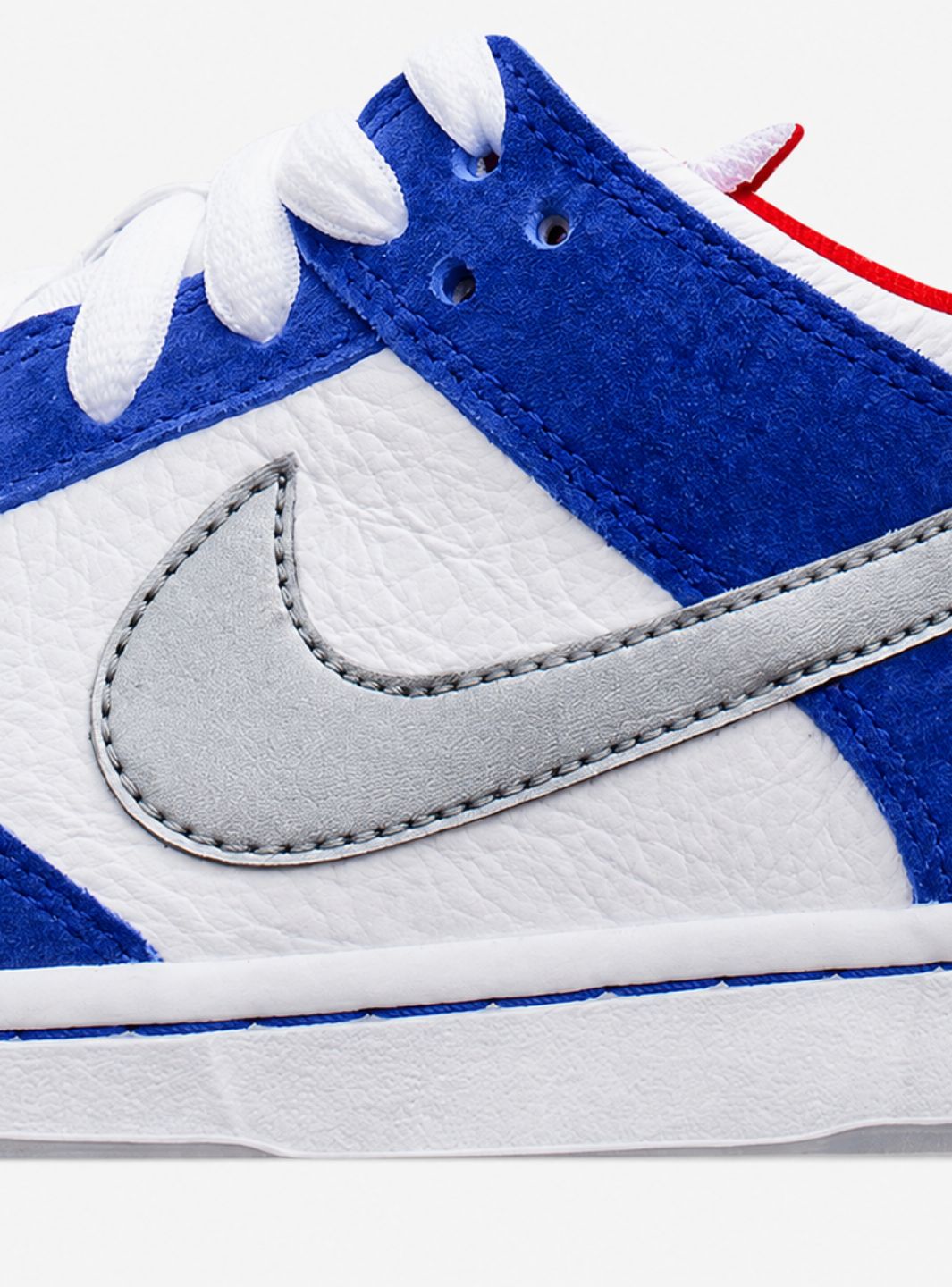 Nike SB Dunk Low Ishod Wair BMW - 839685-416 | ResellZone