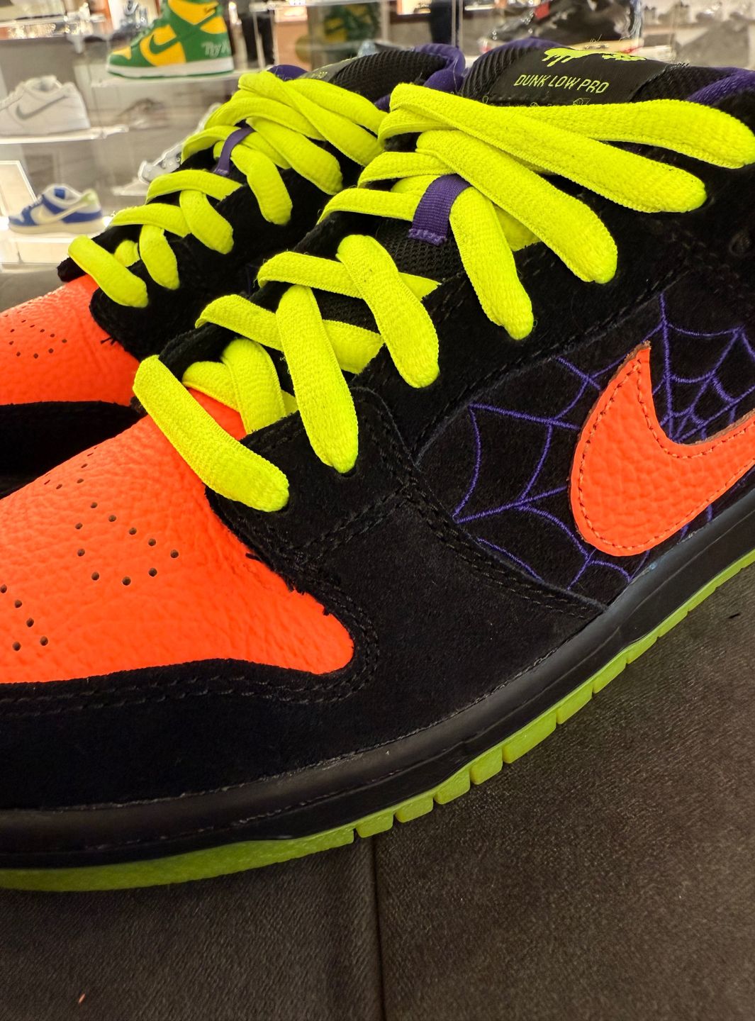 Nike SB Dunk Low Night of Mischief Halloween - Sneakers Usate | ResellZone