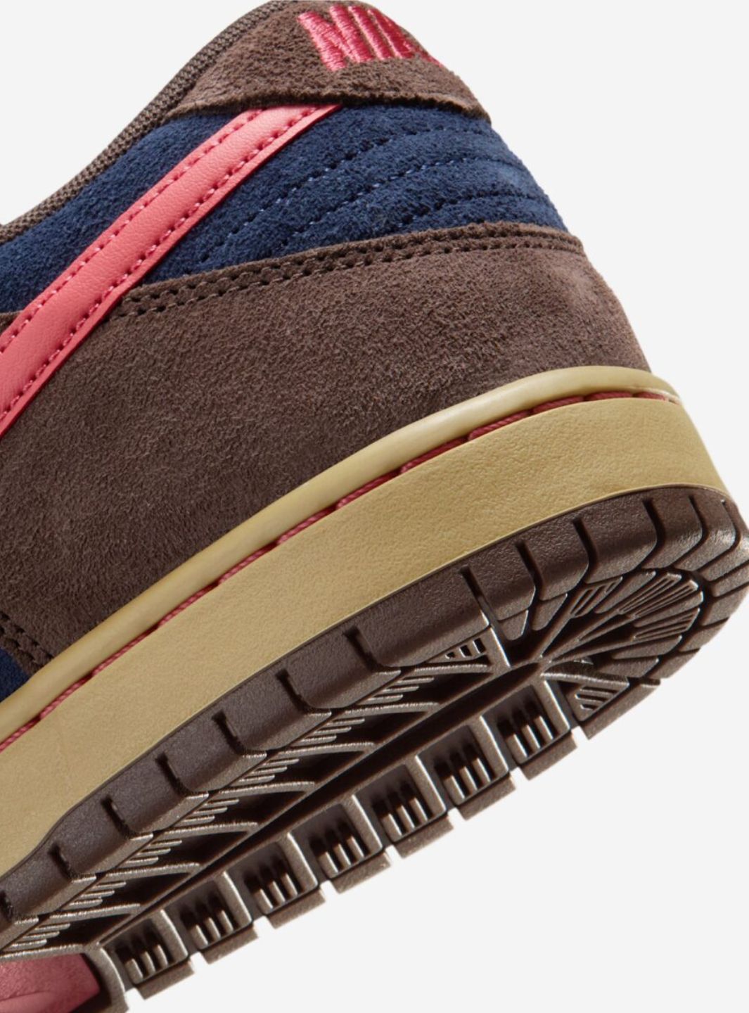 Nike SB Dunk Low Pro Baroque Brown Adobe - HQ1625-200 | ResellZone