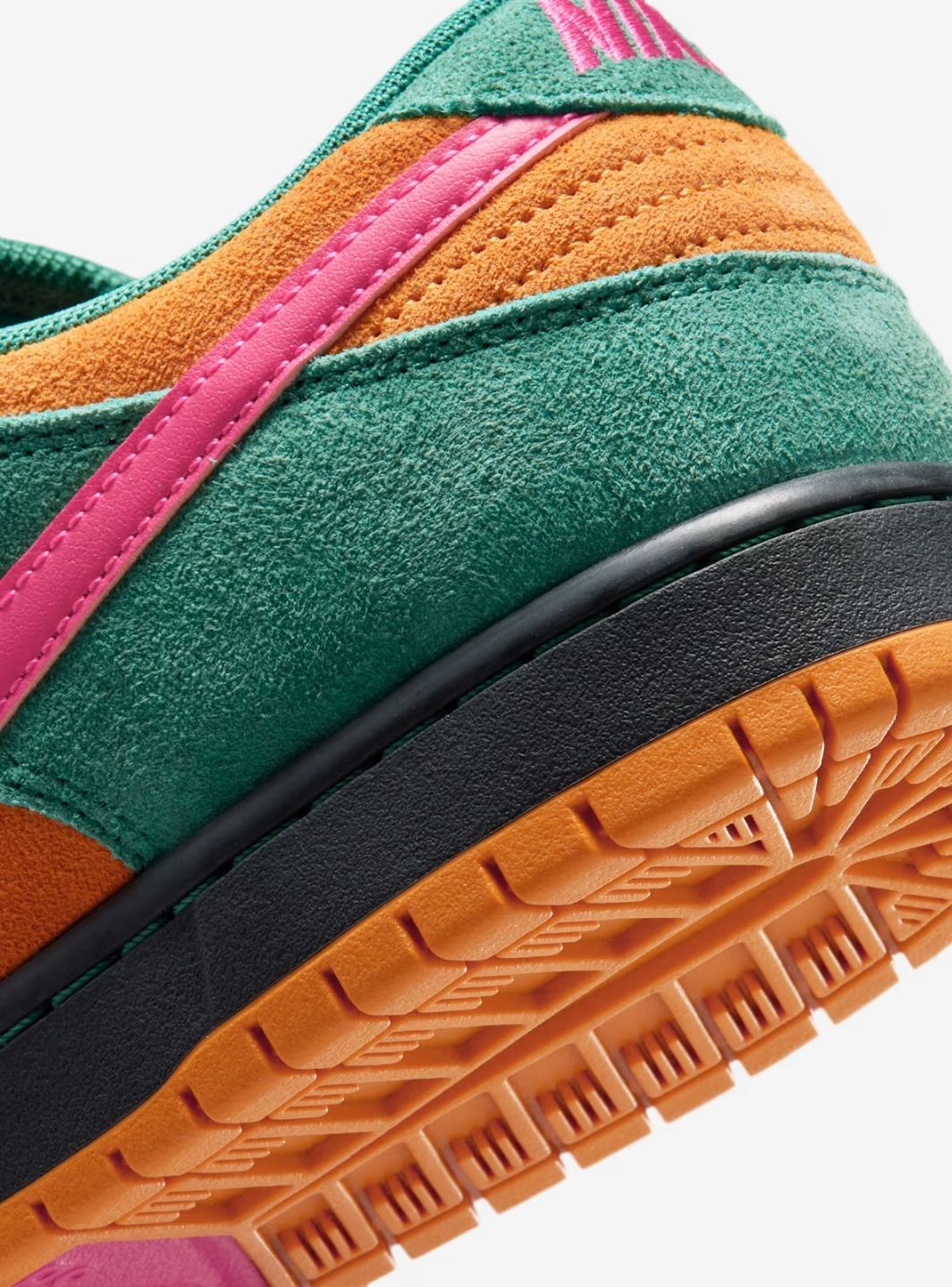 Nike SB Dunk Low Pro Green Noise Watermelon - HQ1625-301 | ResellZone