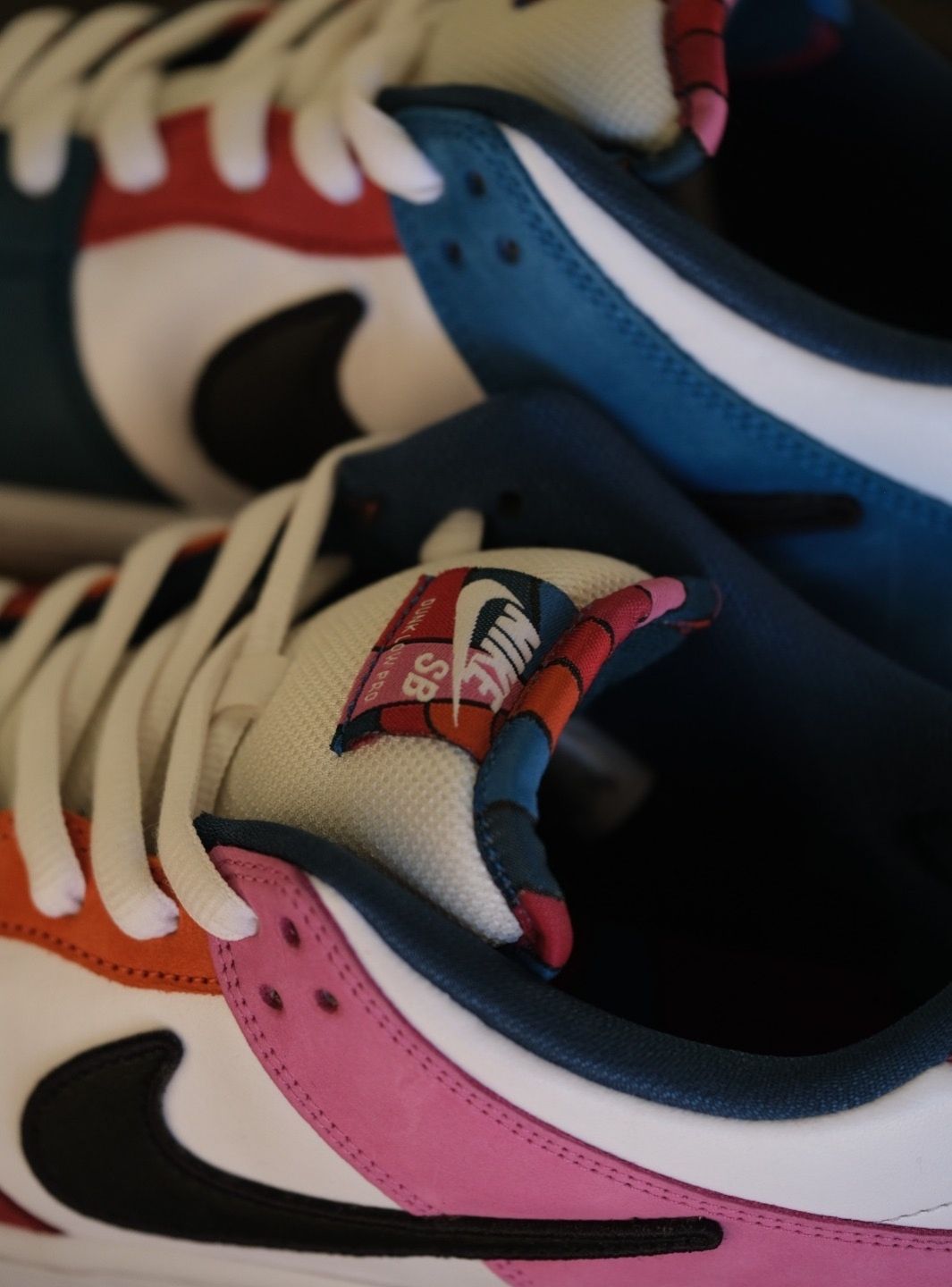 Nike SB Dunk Low Pro QS Parra (Friends & Family) (2021) - DH7695-100 | ResellZone