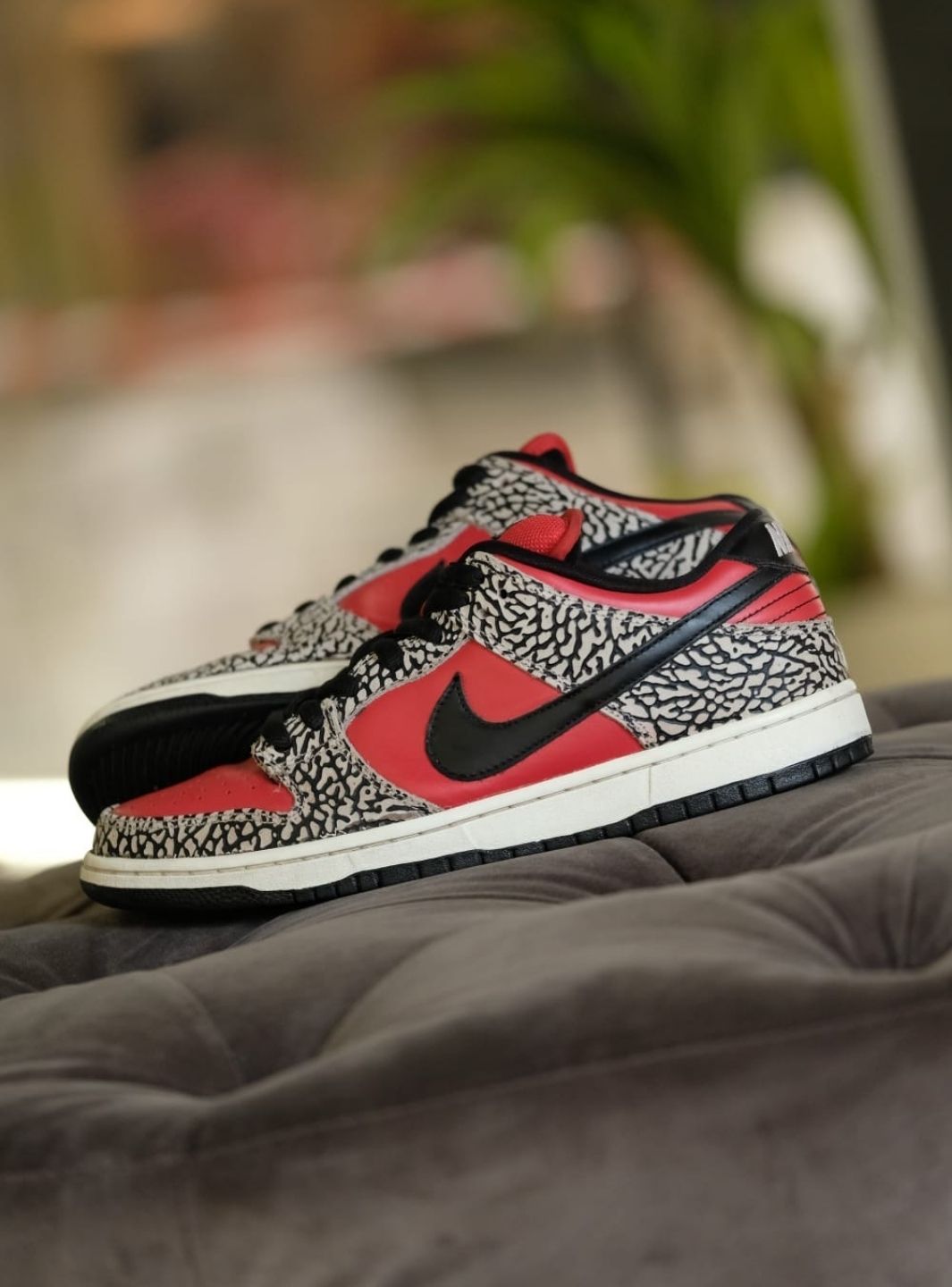 Nike SB Dunk Low Supreme Red Cement (2012) - 313170-600 | ResellZone
