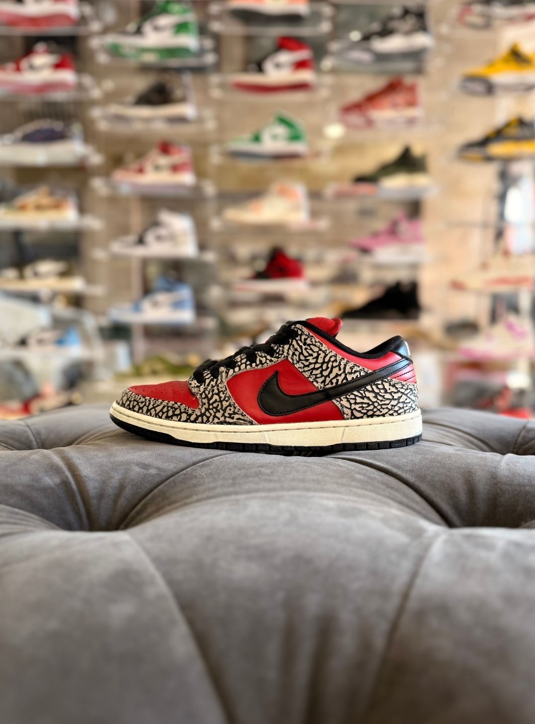kith box logo supreme dunk hidden ny Kith Seoul Box Logo Tee Black