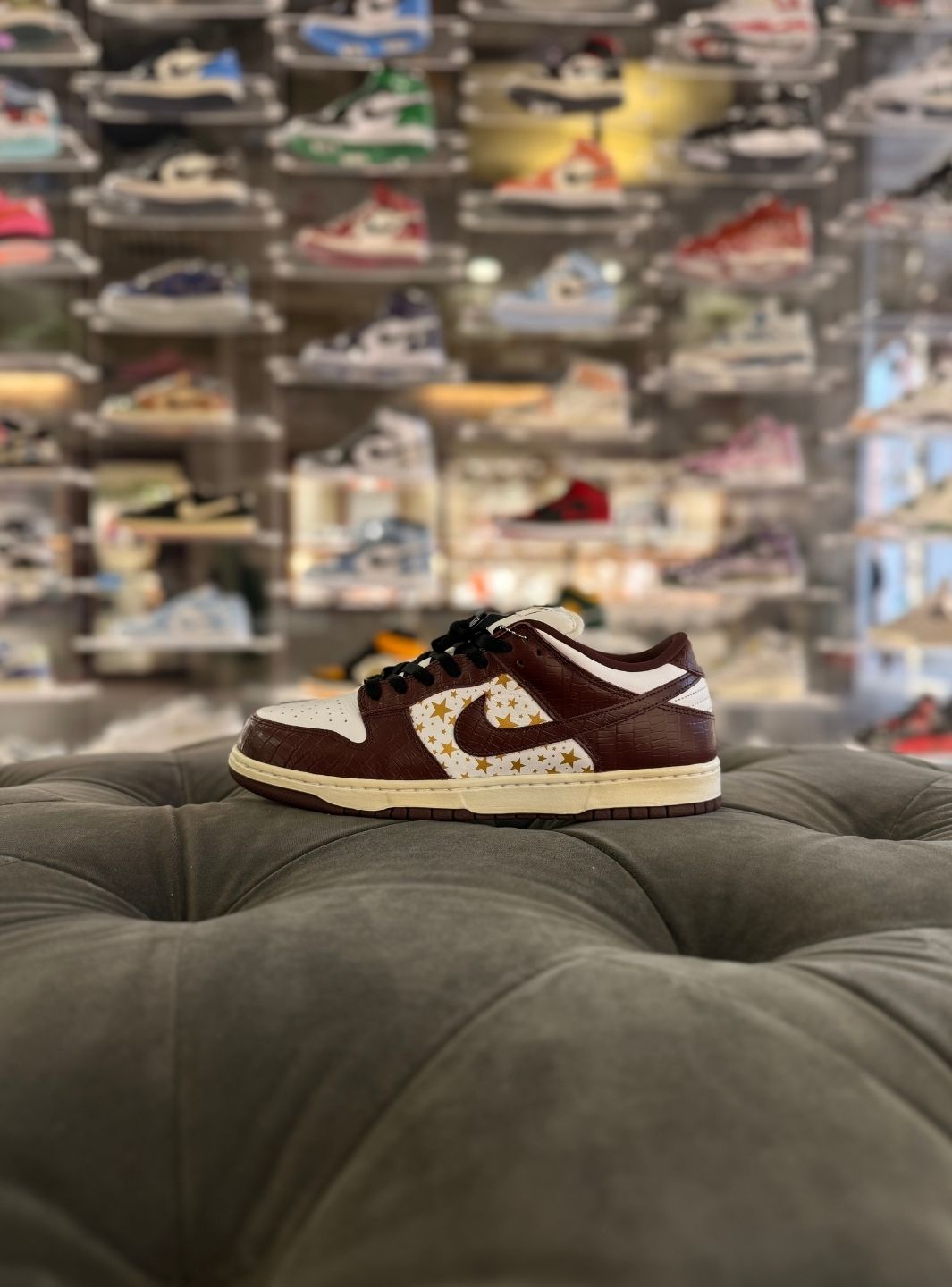 nike sb dunk low supreme stars barkroot brown