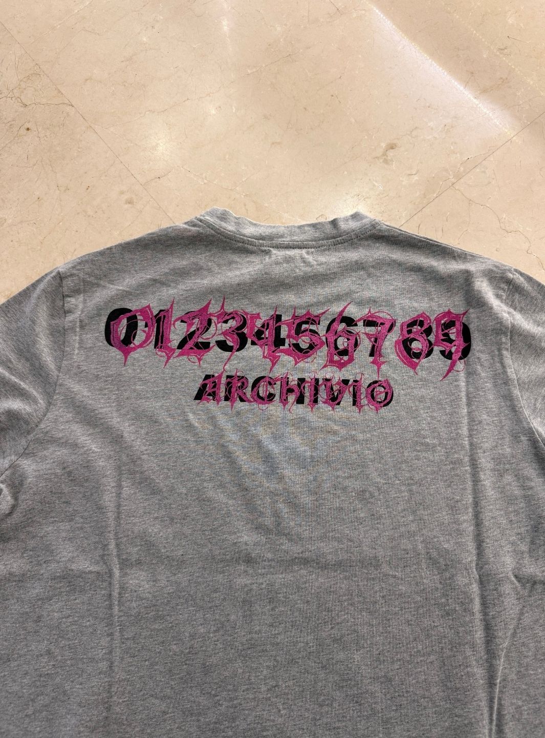 Numeri Archivio Longsleeve Grey Melange Fuchsia | ResellZone
