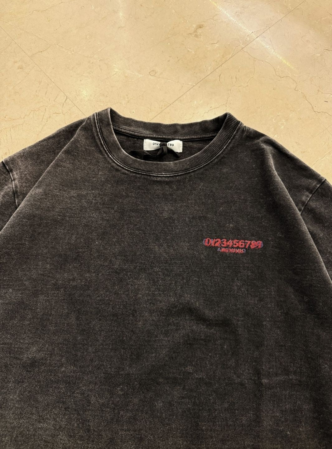 Numeri Archivio Longsleeve Washed Black Red | ResellZone