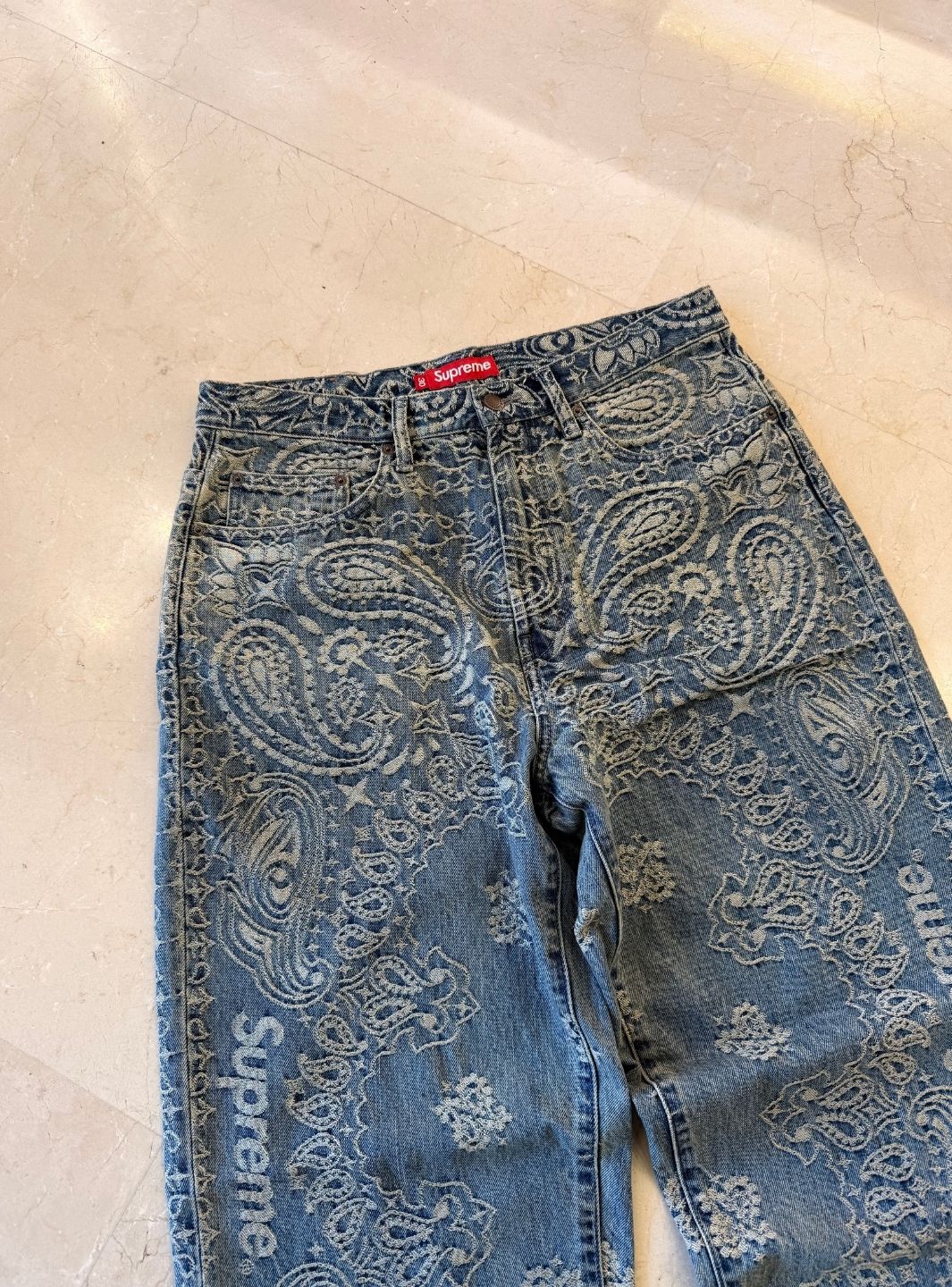 パンツ Supreme Bandana Jacquard Baggy Jean Blue Supreme Bandana Jacquard Baggy Jean Blue Men's - SS25 - US