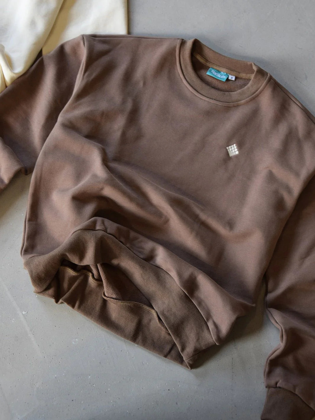 Pantalón Crewneck Taupe